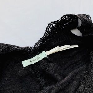 Urban Outfitters Tops - Kimchi Blue Black Lace V Neck Crop Top Urban Outfitters Tops - Kimchi Blue Black Lace V Neck Crop Top